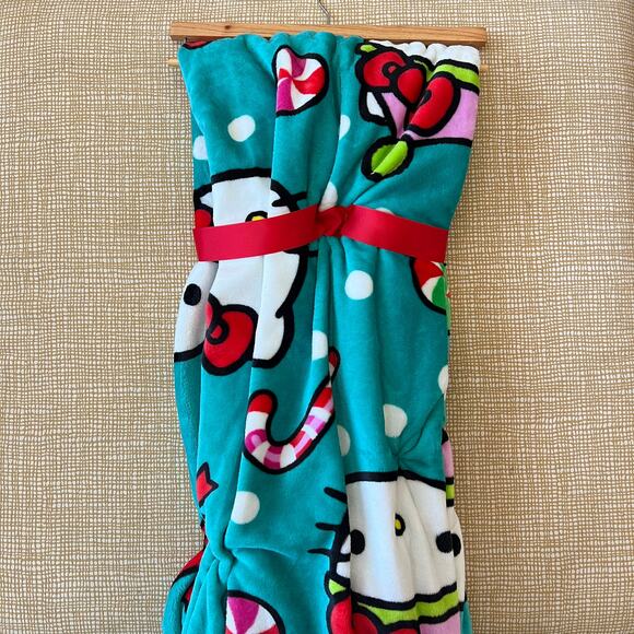Hello Kitty Christmas Throw Blanket, Teal Plush Blanket 60 x 70 inches, NWT - Picture 6 of 6